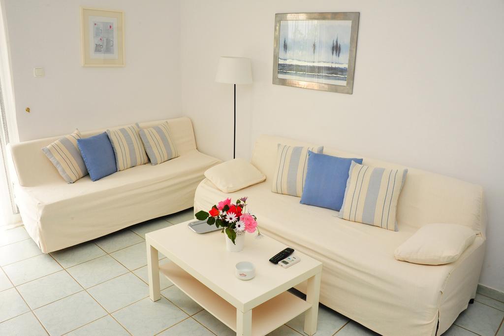 Villa Fleria Seaside Studios & Apts Gerani  Exterior foto